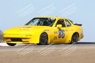 media/Oct-26-2025-CalClub SCCA (Sun) [[8ce1e69566]]/Group 2/Grapevine/